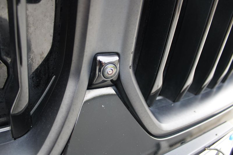 BMW X6 40d*M-sport*Karbon*Vzduch*B&W* - fotka 44 z 50