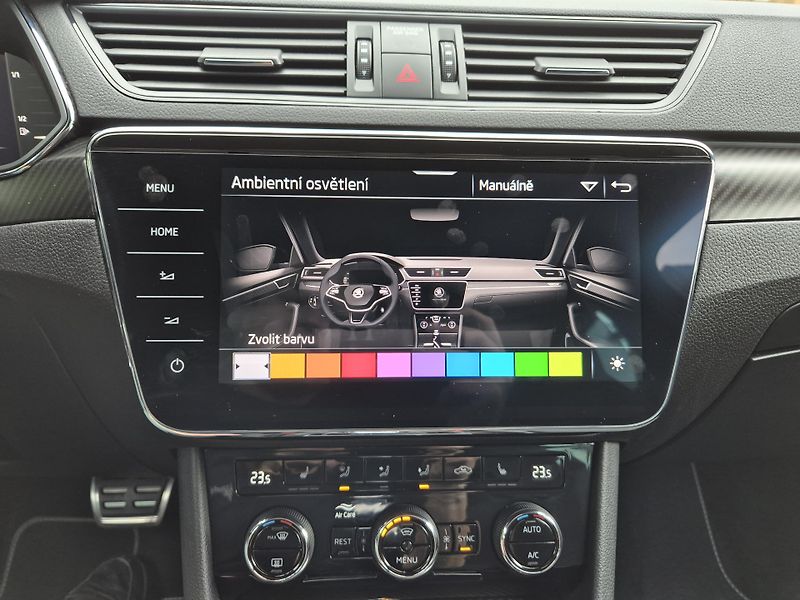 Škoda Superb Combi SPORTLINE 147kw DSG 19AL - fotka 27 z 49