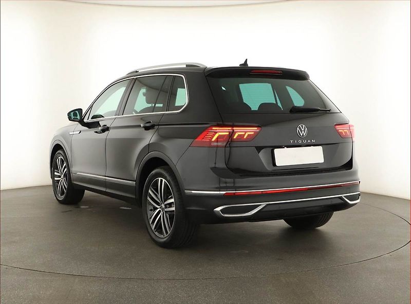 Volkswagen Tiguan (2021) Elegance 1.5 TSI - fotka 4 z 18