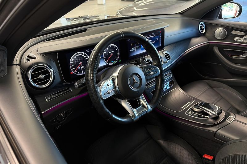 Mercedes-Benz Třídy E (2018) Mercedes-Benz E 53 AMG 4Matic+ - fotka 43 z 52
