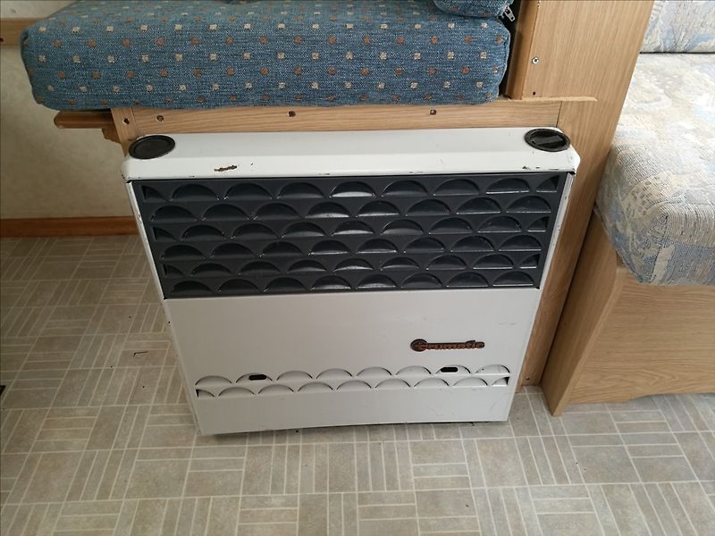 Chateau Ostatní LaCar Trophee 350 předstan - fotka 11 z 13