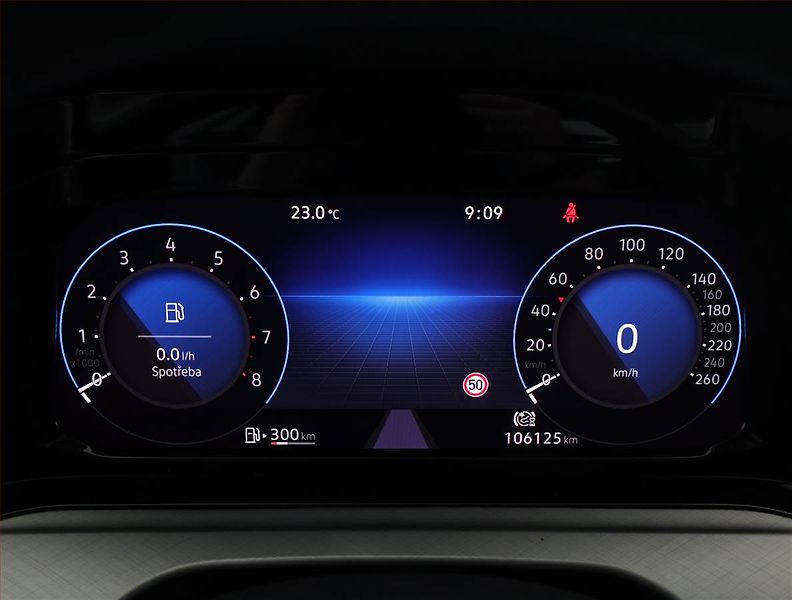 Volkswagen Golf (2023) Life 1.5 TSI, digi klima - fotka 9 z 17