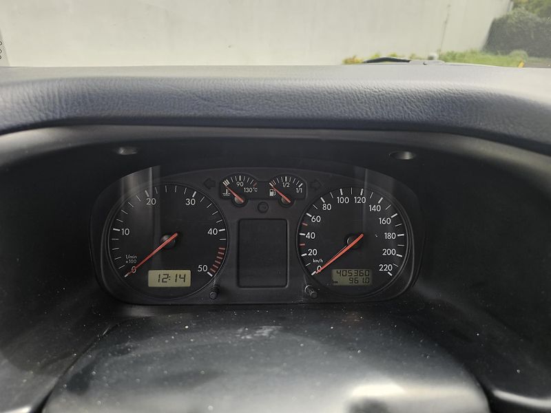 Volkswagen Caravelle (2000) 2.5TDI - TAŽNÉ 2.5T - fotka 11 z 17