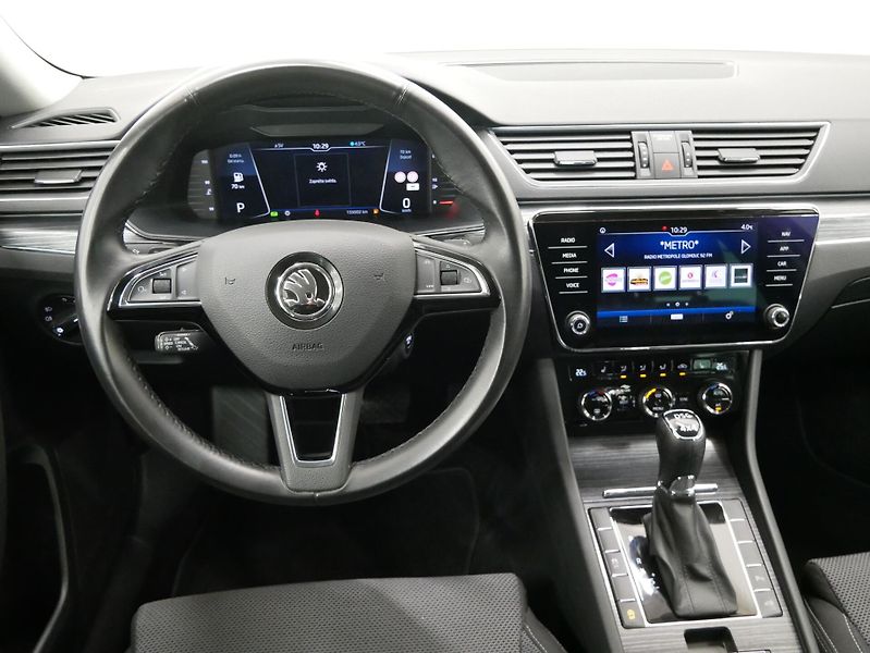 Škoda Superb - fotka 21 z 25