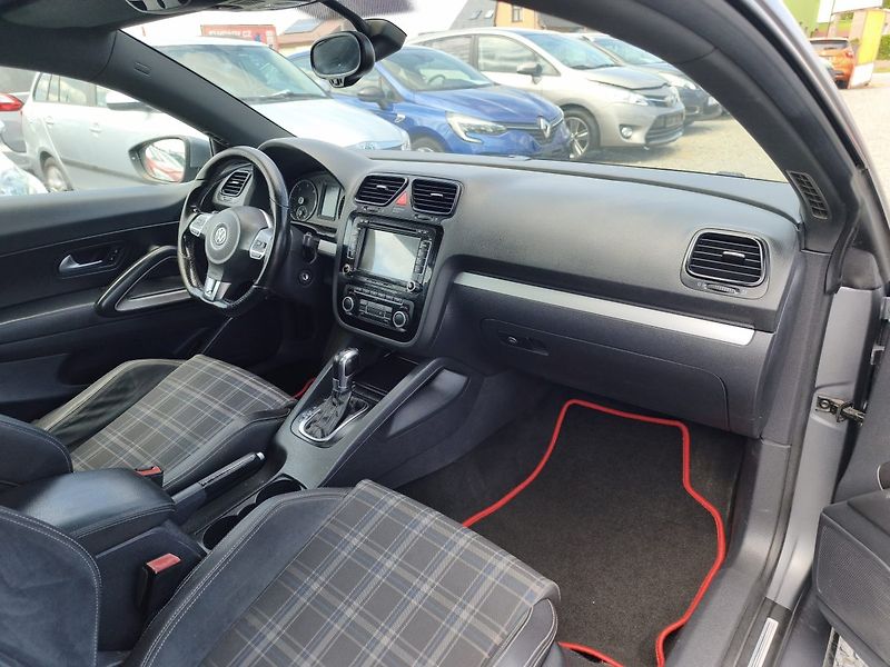 Volkswagen Scirocco (2011) - fotka 16 z 34
