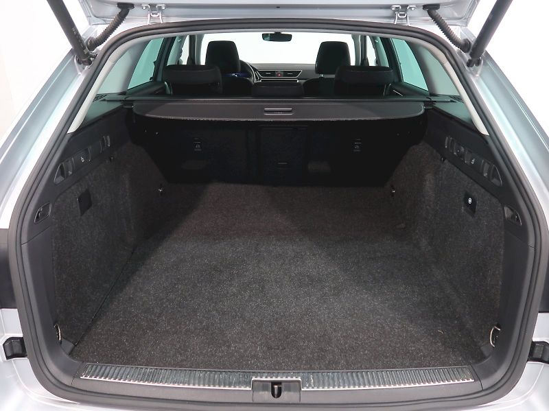 Škoda Superb (2022) iV STYLE 1.4TSI 160KW DSG - fotka 43 z 44
