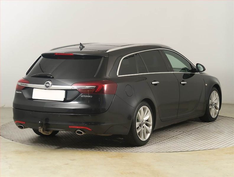 Opel Insignia (2014) 2.0 BiTurbo CDTI, ČR,1.maj - fotka 5 z 22