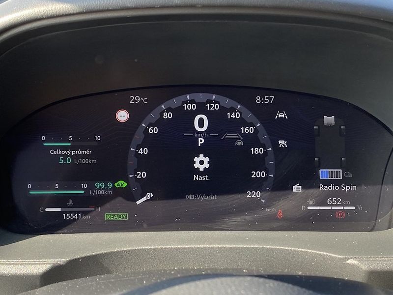 Toyota Yaris 1.5HEV, ČR-1m, GR Sport, DPH - fotka 14 z 25
