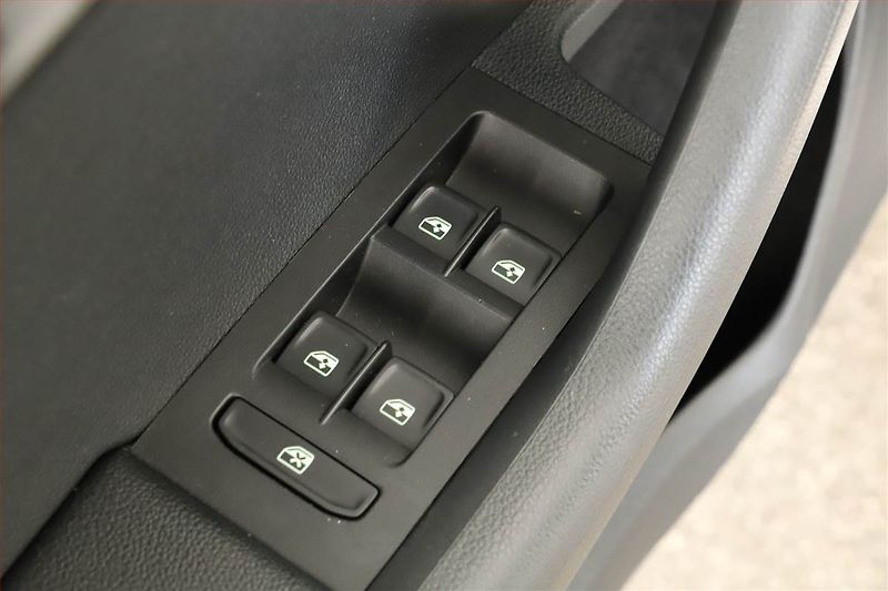 Škoda Octavia (2019) Style 1.5 TSI, Serv.kniha - fotka 14 z 14