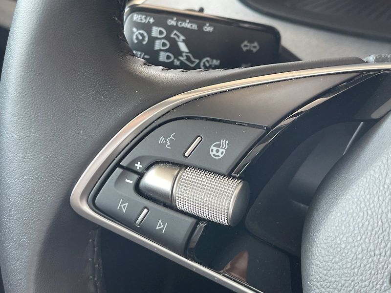 Škoda Kamiq (2025) 1.5 TSI 110kW Top Selection - fotka 8 z 34