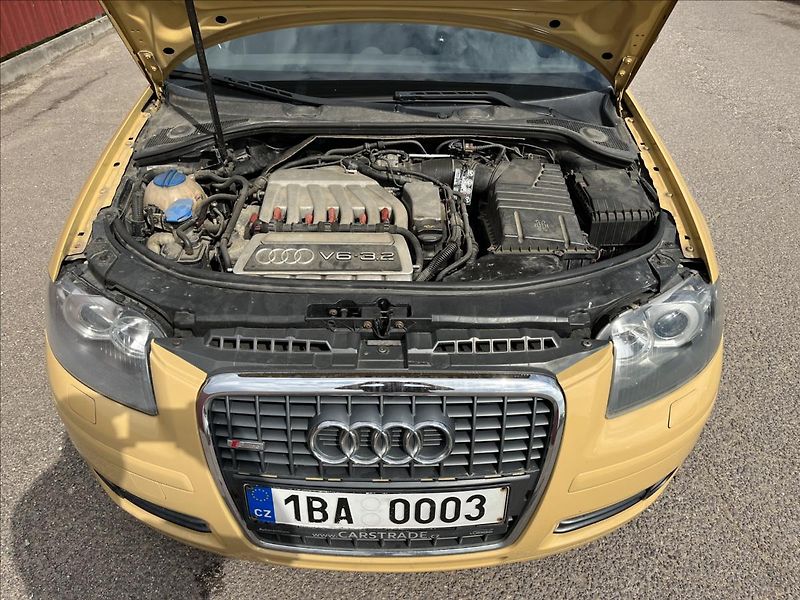 Audi A3 3,2 i V6 184KW 4x4  Sportback - fotka 34 z 45