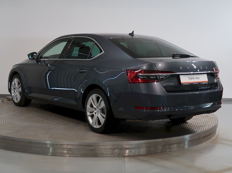 Škoda Superb (2019) STYLE 2.0TDI 140KW 4x4 DSG LED - fotka 7 z 47