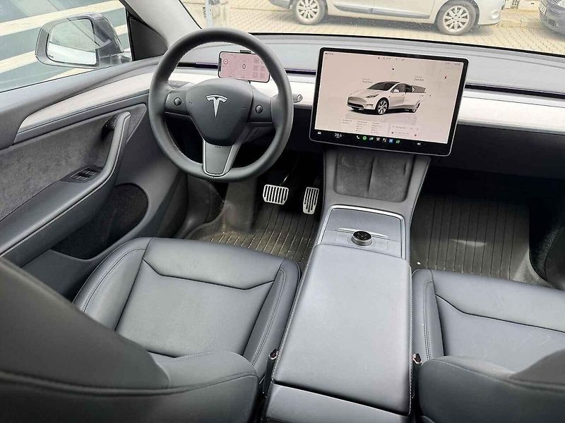 Tesla Model 3 Performance Highland.