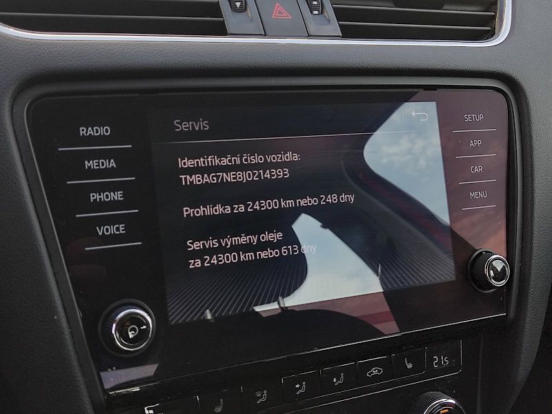 Škoda Octavia (2017) Style 1,6 Tdi 85 Kw - fotka 9 z 35