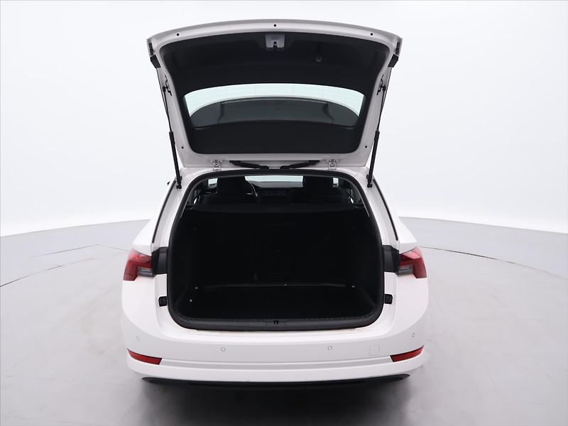 Škoda Octavia 2.0 TDI 85kW DSG Style CZ - fotka 9 z 37