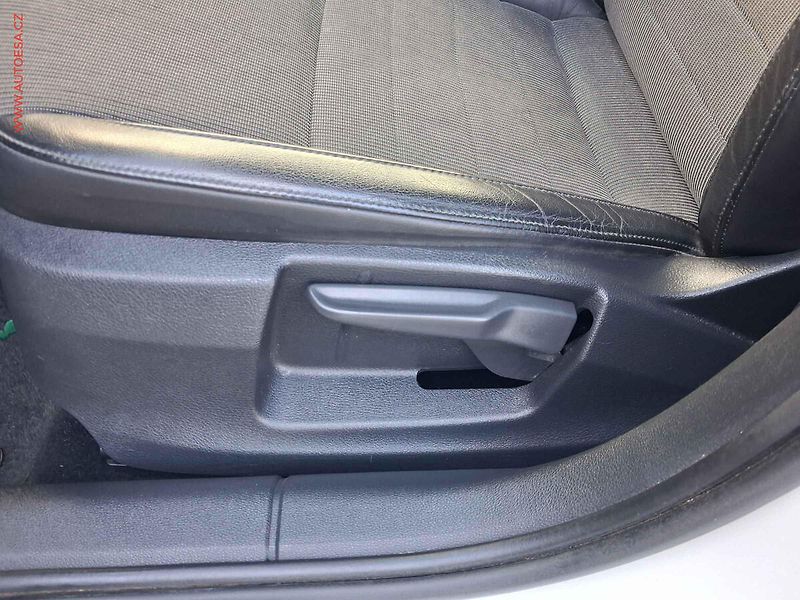 Škoda Octavia (2013) 1.6 TDi, Elegance, DSG, TZ - fotka 14 z 17