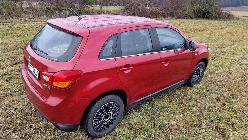 Mitsubishi ASX 1,8DDi 4x4 Manuál Nové ČR - fotka 11 z 17