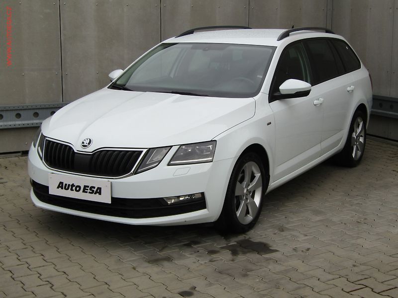 Škoda Octavia (2018) 2.0 TDi, Clever, LED - fotka 3 z 18