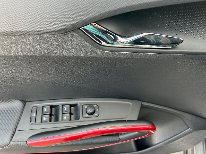Škoda Fabia (2025) Monte Carlo 1.0 TSI 85 kW - fotka 16 z 32