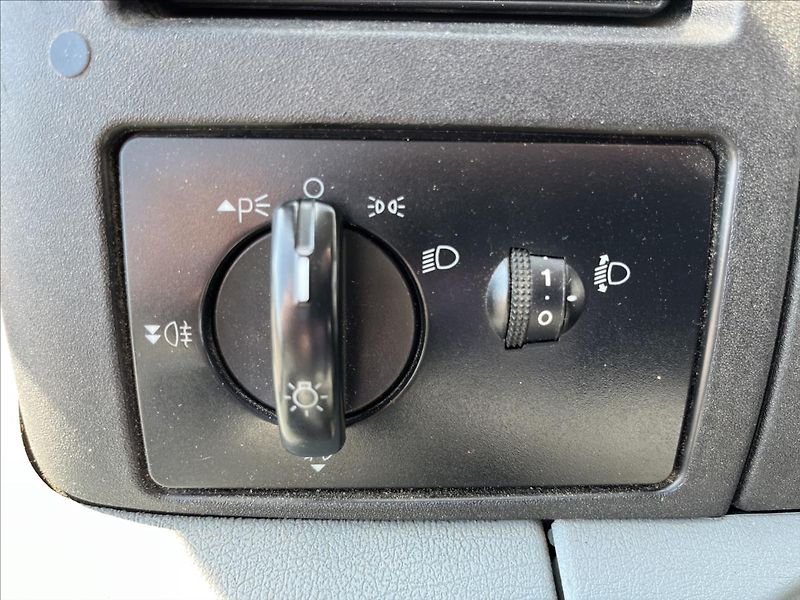 Ford Transit 2,4 TDCi 3.MÍSTA VALNÍK 411cm - fotka 21 z 29