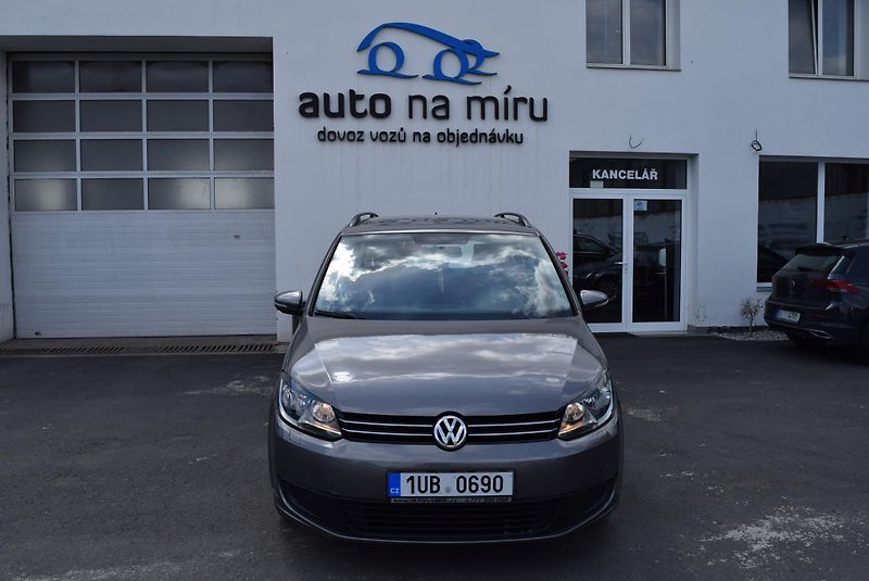 Volkswagen Touran (2010) 1.6TDI 77kw TRENDLINE BMT NAV  - fotka 3 z 48