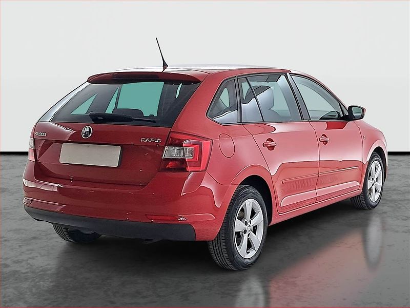 Škoda Rapid (2015) Spaceback 1.2 TSI, ČR,1.maj - fotka 5 z 18