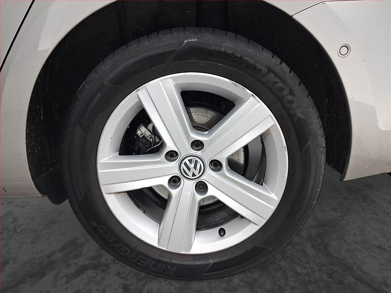 Volkswagen Golf (2014) Highline 1.6 TDI, Navi - fotka 14 z 15
