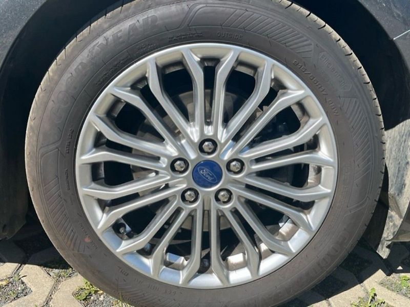 Ford Mondeo REZERVACE - fotka 14 z 14