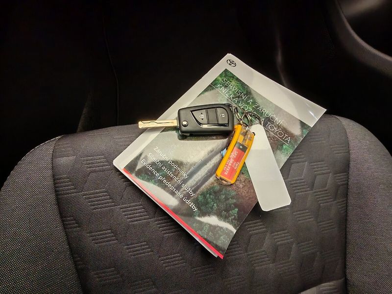 Toyota Yaris - fotka 33 z 33