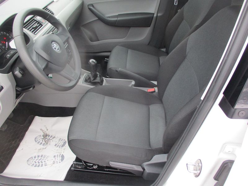 Škoda Rapid 1.2 TSi NOVÉ V ČR*L+Z PNEU - fotka 14 z 37