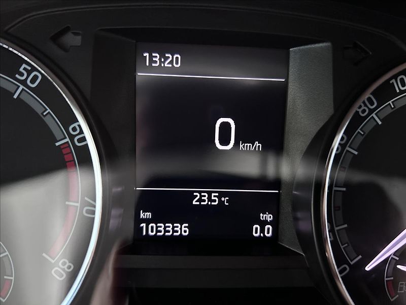 Škoda Rapid 1,0   TSI 81kW,ŘEMEN,AMBITION - fotka 12 z 22