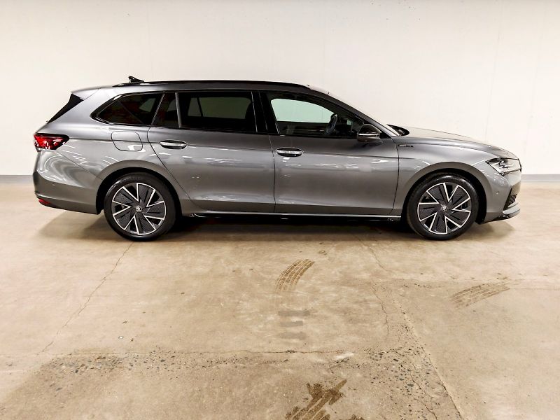 Škoda Superb (2025) Combi 2.0 TDI 142 kW DSG 4x4 S - fotka 30 z 36