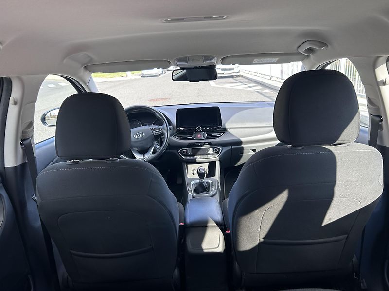 Hyundai i30 Kombi 1.6 CRDi - fotka 26 z 33
