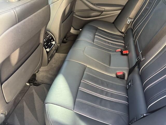 BMW Řada 5 (2021) 530D xDrive  - fotka 6 z 18