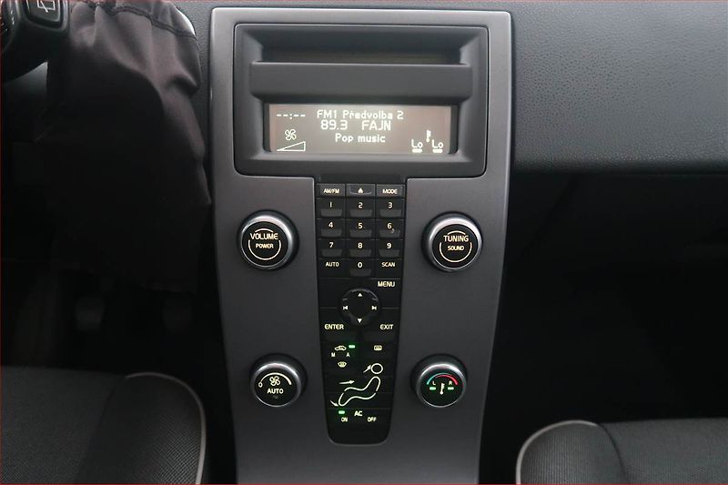 Volvo C30 (2007) 1.6 D, nová STK, v provozu - fotka 12 z 14