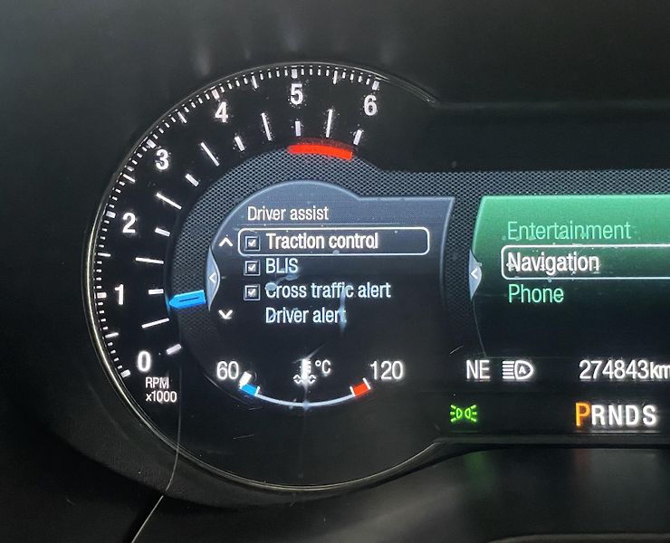 Ford S-MAX Titanium 132kW AT AWD, 7 MÍST - fotka 22 z 31