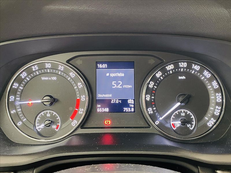 Škoda Octavia 2,0 TDI 85kW Ambition - fotka 11 z 24