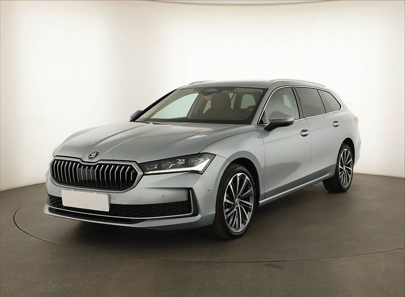 Škoda Superb (2024) 2.0 TDI - fotka 2 z 20