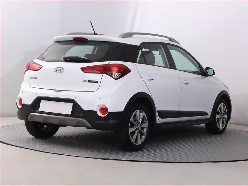Hyundai i20 (2016) Active 1.4, Serv.kniha - fotka 5 z 17