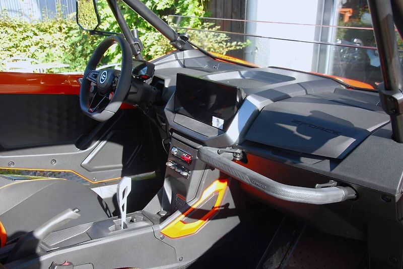 CFMOTO (2026) Gladiator Z10 Turbo - fotka 17 z 24