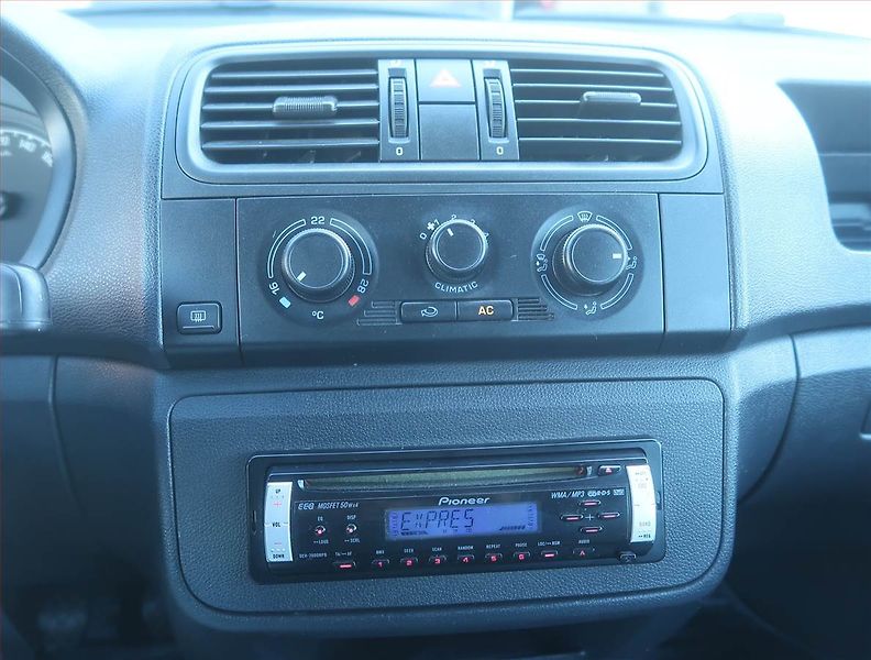 Škoda Fabia (2009) 1.2, Serv.kniha - fotka 12 z 14
