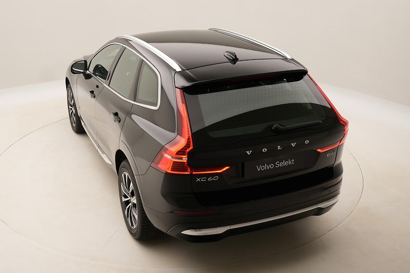Volvo XC60 B4 AWD BRIGHT PLUS AUT  - fotka 18 z 48