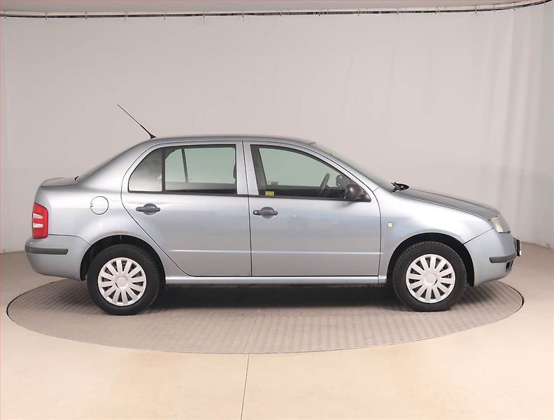Škoda Fabia (2003) 1.2 12V, nová STK, zamluveno - fotka 6 z 14