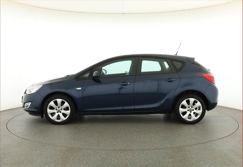 Opel Astra (2011) 1.4 16V, Serv.kniha, nová STK - fotka 3 z 16