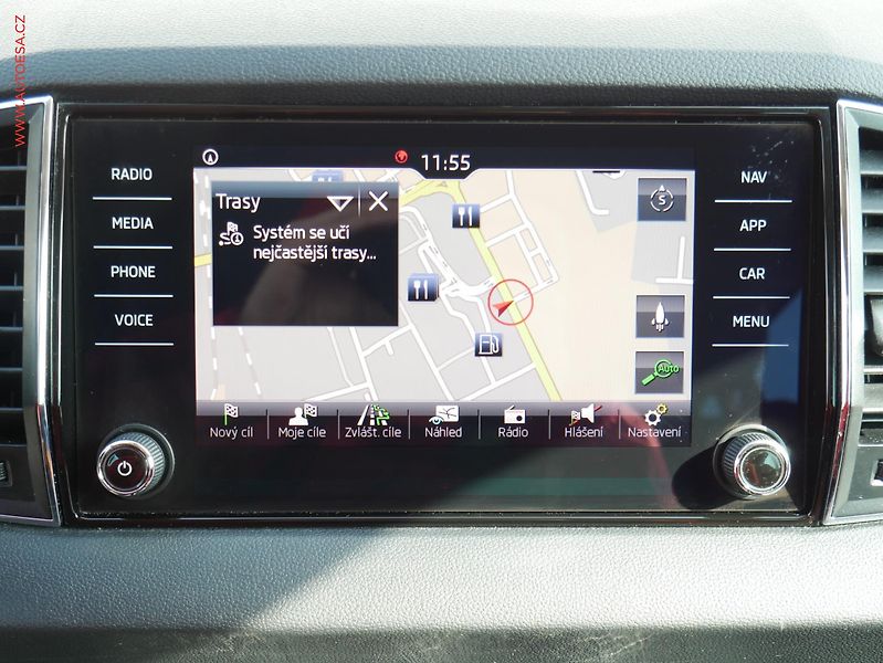 Škoda Karoq (2019) 1.6 TDi, Soleil, DSG, LED, - fotka 16 z 21