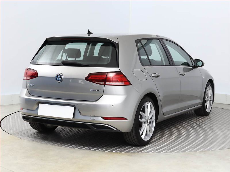 Volkswagen Golf (2019) Comfortline 1.5 TSI - fotka 5 z 13