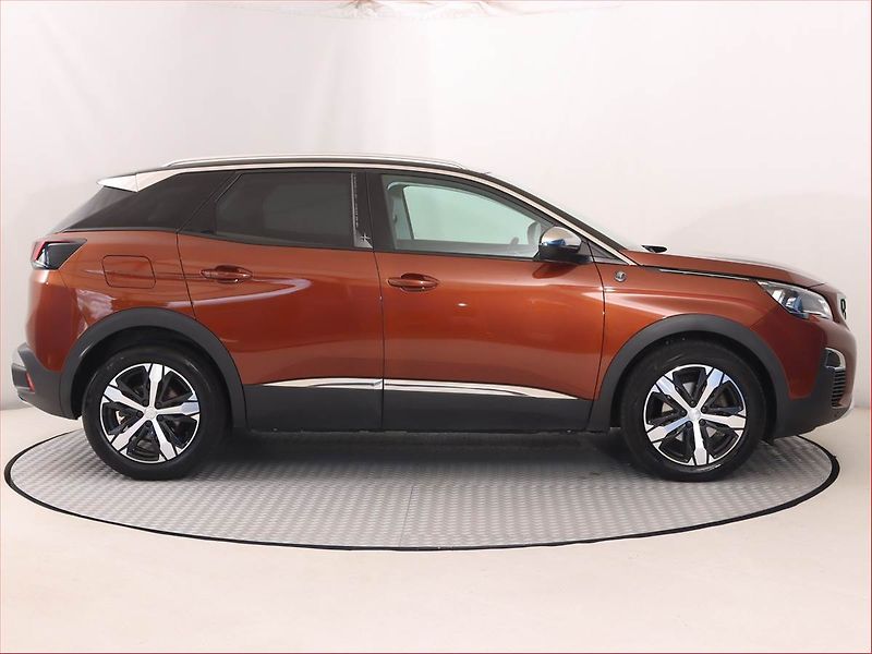 Peugeot 3008 (2020) Active 1.5 BlueHDi, Automat - fotka 6 z 22