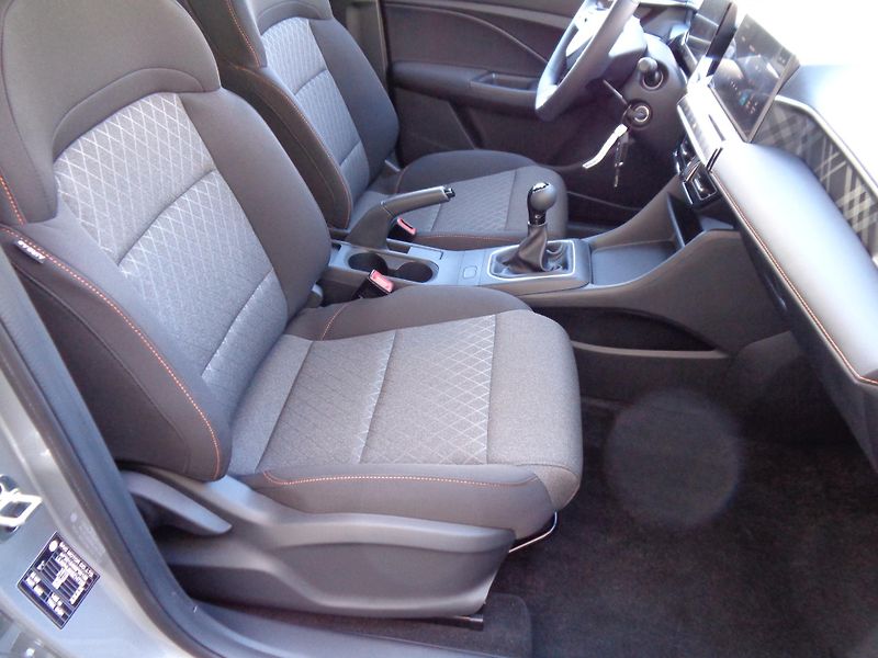 MG MG3 (2026) 1,5 85 kW Excite - fotka 21 z 23