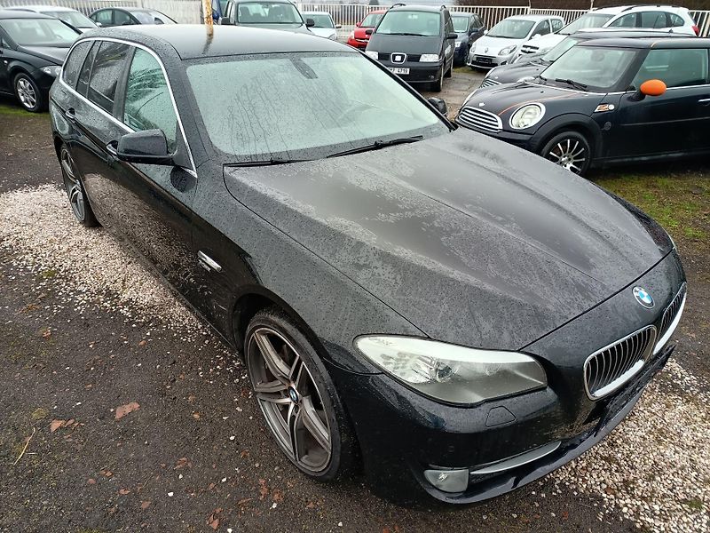 BMW Řada 5 (2011) 535i xDrive - fotka 10 z 50