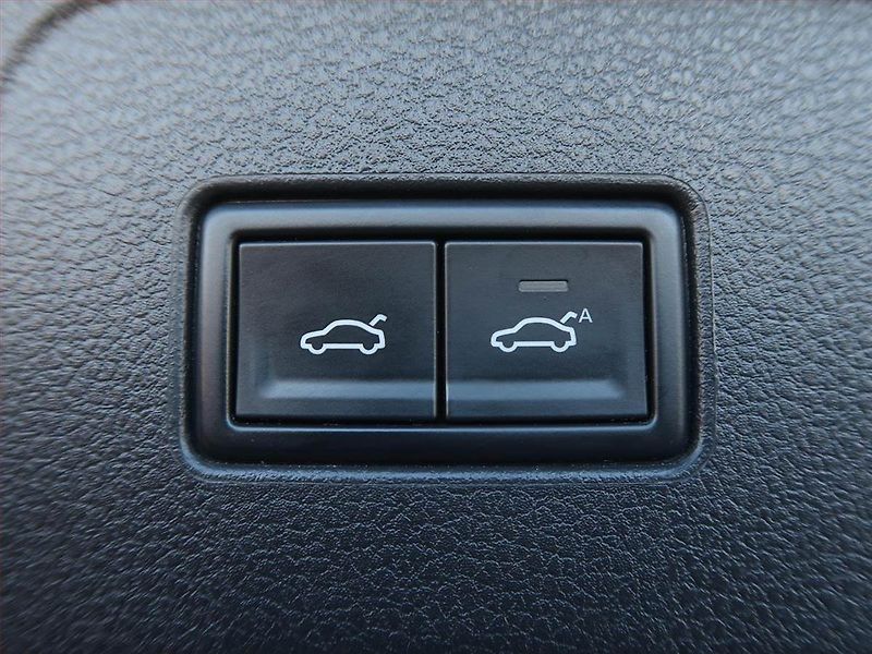 Volkswagen Passat (2019) 2.0 TDI, Automat, Serv.kniha - fotka 19 z 19